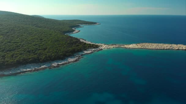 Luchtfoto van het strand van Emplisi — Stockvideo