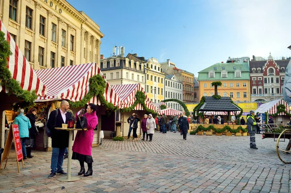 Riga Lettonie Décembre 2019 Les Gens Profitent Marché Noël Authentique — Photo