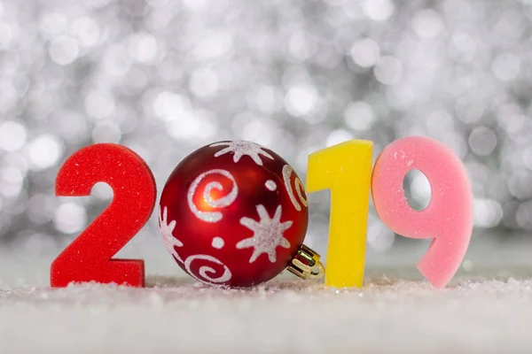 Número 2019 Primer Plano Fondo Las Luces Navideñas Concepto Nuevo —  Fotos de Stock