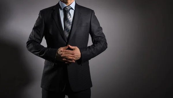 Man Elegant Kostym Mörk Bakgrund Männens Mode — Stockfoto