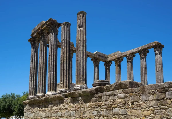 Temple of Diana, the Roman temple of Evora dedicated to the cult of Emperor Augustus - the most famous landmark of Evora. Portugal