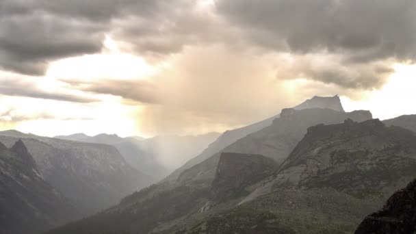 Parco Nazionale Ergaki Montagna Rocciosa Tra Nuvole — Video Stock