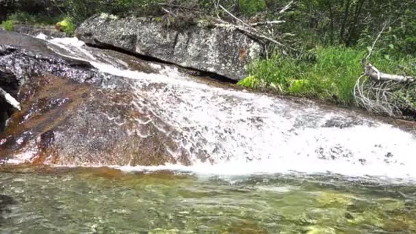 Parque Nacional Ergaki Hermoso Lago — Vídeo de stock