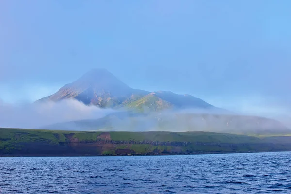 Vue Panoramique Belle Montagne Île Kuril Onecotan — Photo