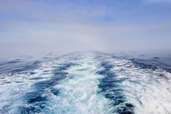 Wake Ship Sea Cloudy Sky — Stock Photo, Image