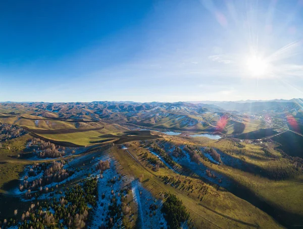 Vista Aérea Paisagem Montanhosa Pôr Sol Região Altai Rússia — Fotografia de Stock