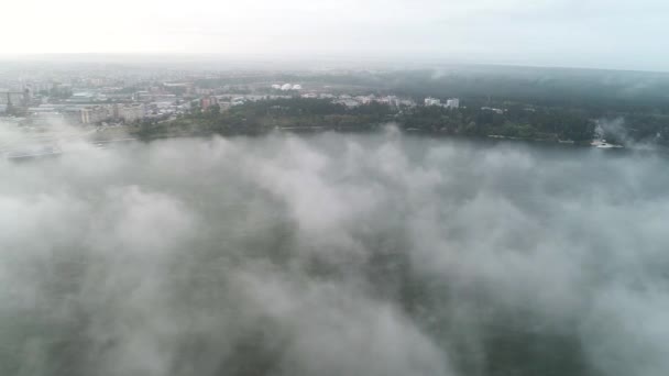 Paisaje Urbano Con Niebla Por Mañana — Vídeo de stock