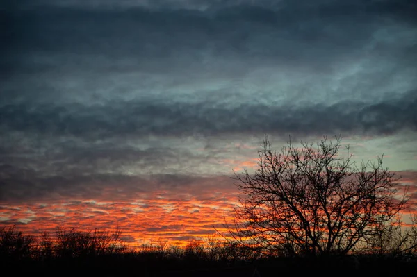 Ljusa Solnedgång Himlen Med Moln — Stockfoto