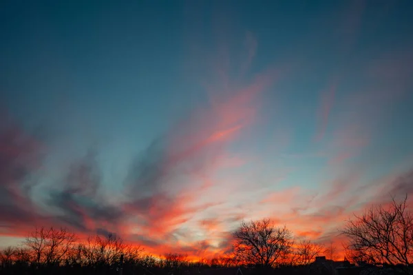 Cielo Brillante Atardecer Con Nubes Rojas — Foto de Stock