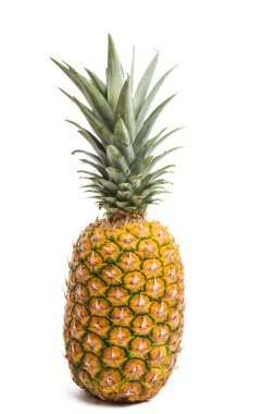 Beyaz arka plan üzerinde izole büyük olgun ananas
