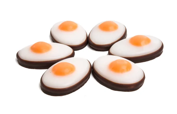 白い背景で隔離のお菓子卵 — ストック写真