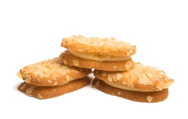 Beyaz arka plan üzerinde izole krem ile fındık tanımlama