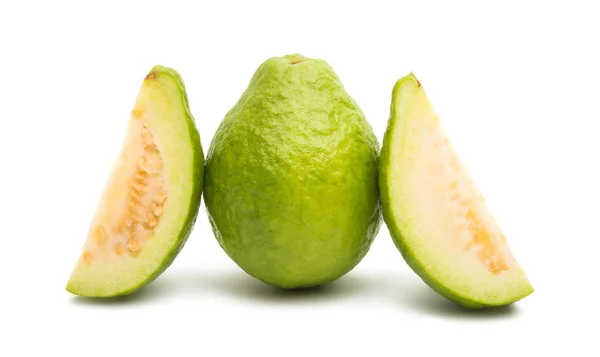 Zielony Guawa Białym Tle — Zdjęcie stockowe