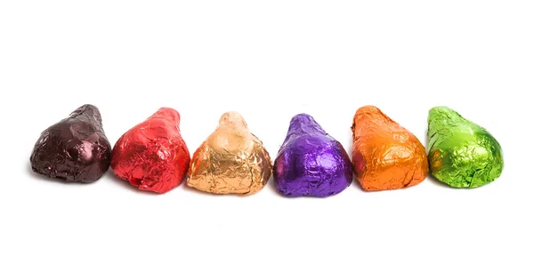 Schokoladenbonbons Mit Unterschiedlichem Alkohol Isoliert Auf Weißem Hintergrund — Stockfoto