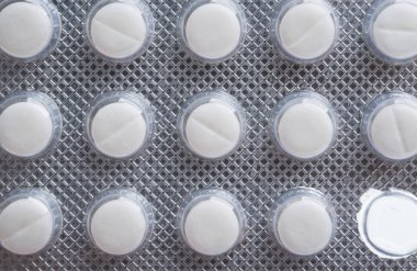 Tablet yakın çekim ile ambalaj