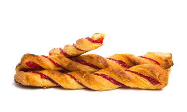 Beyaz arka plan üzerinde izole reçelli puf böreği