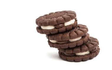 Beyaz arka plan üzerinde izole Kremalı Bisküviler sandviç