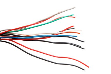 Beyaz arka plan üzerinde izole renkli tel