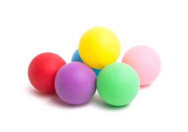 ping pong topları beyaz arka plan üzerinde izole