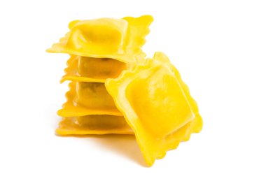 Beyaz arka plan üzerinde izole kare Mantı