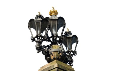 Beyaz arka plan üzerinde izole retro sokak lambası