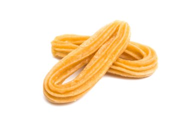 Beyaz arka plan üzerinde izole kızarmış pasta