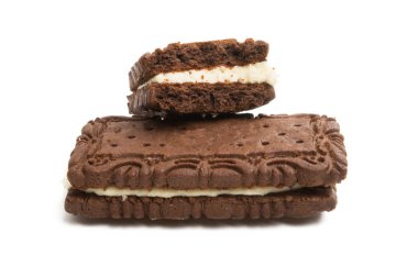 Beyaz arka plan üzerinde izole sandviç kurabiye