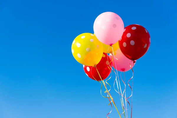 Ballonger Mot Den Blå Himlen — Stockfoto