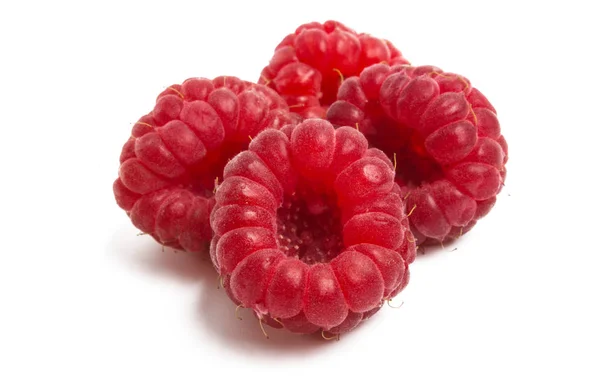 Reife Himbeeren Isoliert Auf Weißem Hintergrund — Stockfoto