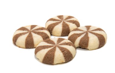 Beyaz bir arka plan üzerinde dolgu çikolata ile çizgili tanımlama