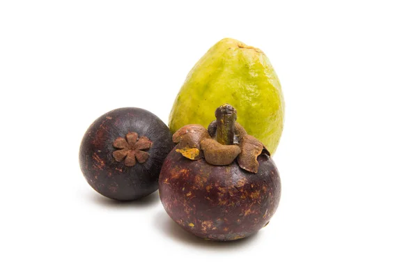 被白色背景隔离的Mangosteen — 图库照片