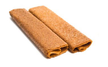 Beyaz arka plan üzerinde izole çıtır bisküvi