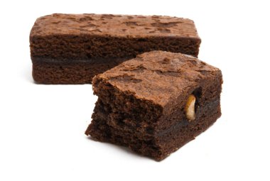 Beyaz arka plan üzerinde izole somun ile Amerikan çikolata kek