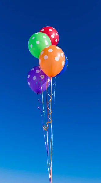 Luftballons Gegen Den Blauen Himmel — Stockfoto