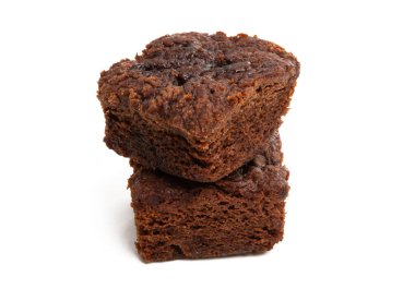 Beyaz arka plan üzerinde izole brownie kek