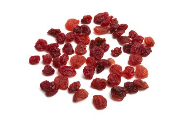 izole kırmızı kuru üzüm 