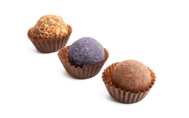 izole çikolata truffles 