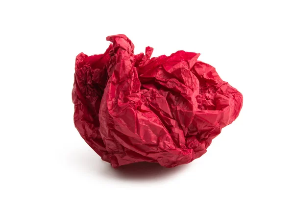 Papier rouge froissé isolé — Photo