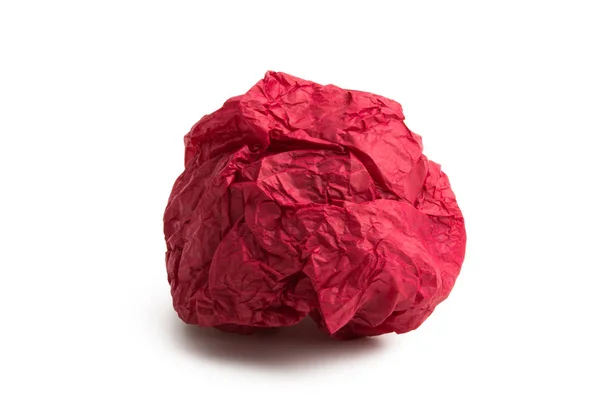 Papier rouge froissé isolé — Photo