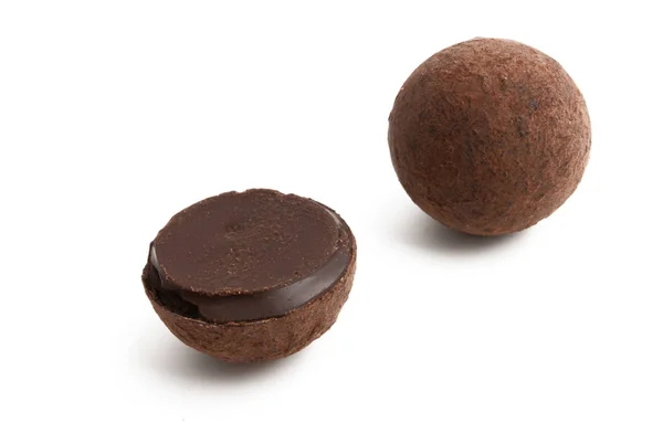 Izole çikolata truffles — Stok fotoğraf