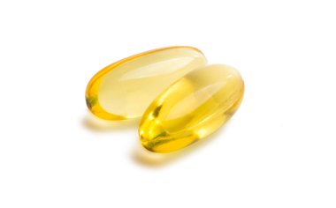 Balık yağı kapsülleri izole 