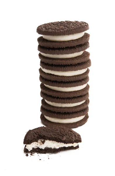 Dubbel cookie med mjölk fyllning isolerad — Stockfoto