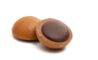 izole çikolata truffles 