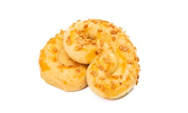 puf böreği izole susam ile serpilir 