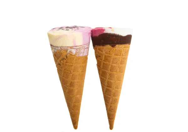 Crème Glacée Dans Une Tasse Gaufres Isolée Sur Fond Blanc — Photo