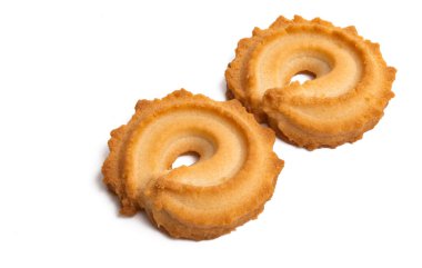 Beyaz arka planda izole edilmiş noel tereyağlı kurabiyeler