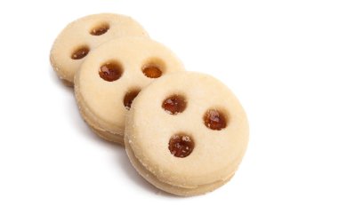 Çift kurabiyeli reçel beyaz arka planda izole