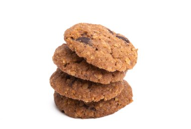 Beyaz arka planda çikolatalı mısır gevreği.