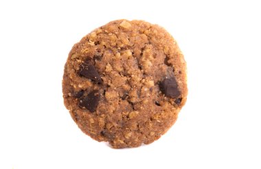 Beyaz arka planda çikolatalı mısır gevreği.