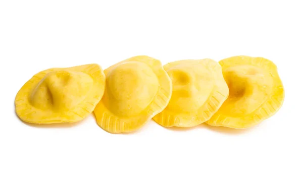 在白色背景上被隔离的Ravioli — 图库照片